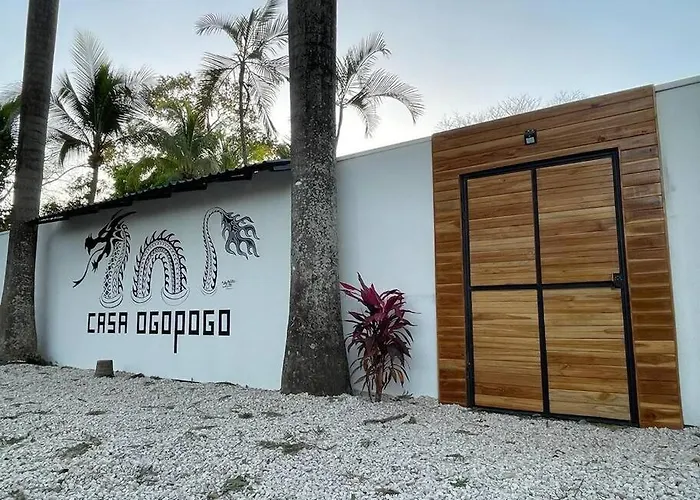 Casa Ogopogo 2.0 - 5 Bedroom In Surfside Playa - Walk To Beach&restaurants Сasa de vacaciones *