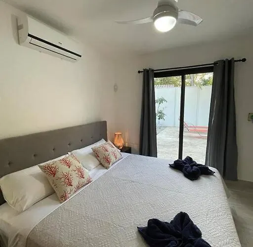 Casa Ogopogo 2.0 - 5 Bedroom In Surfside Playa - Walk To And Restaurants *