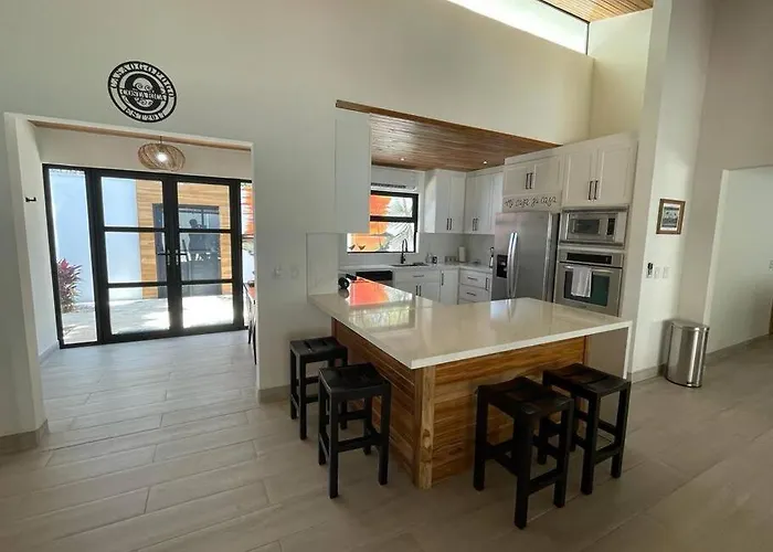 Сasa de vacaciones Casa Ogopogo 2.0 - 5 Bedroom In Surfside Playa - Walk To Beach&restaurants Potrero (Guanacaste)