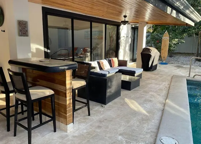 Casa Ogopogo 2.0 - 5 Bedroom In Surfside Playa - Walk To Beach&restaurants Сasa de vacaciones Potrero (Guanacaste)