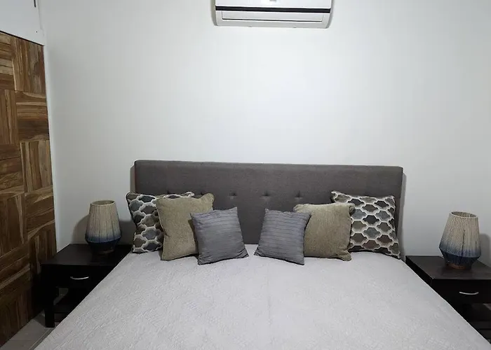 Casa Ogopogo 2.0 - 5 Bedroom In Surfside Playa - Walk To And Restaurants *