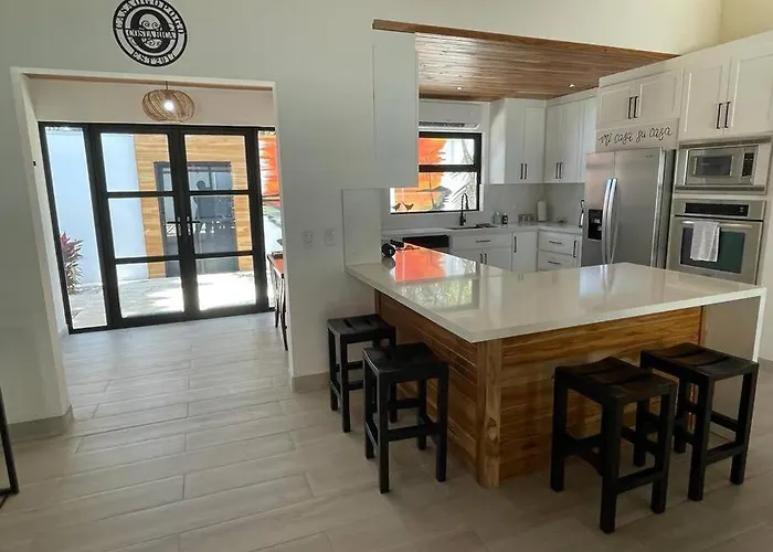 Casa Ogopogo 2.0 - 5 Bedroom In Surfside Playa - Walk To And Restaurants Ferienhaus Potrero (Guanacaste)
