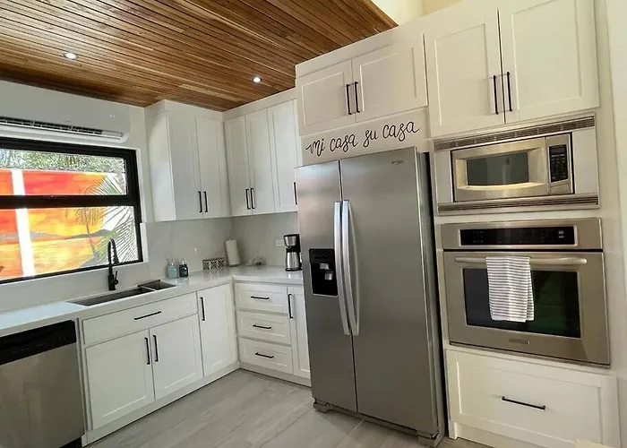 Casa Ogopogo 2.0 - 5 Bedroom In Surfside Playa - Walk To And Restaurants * Potrero (Guanacaste)