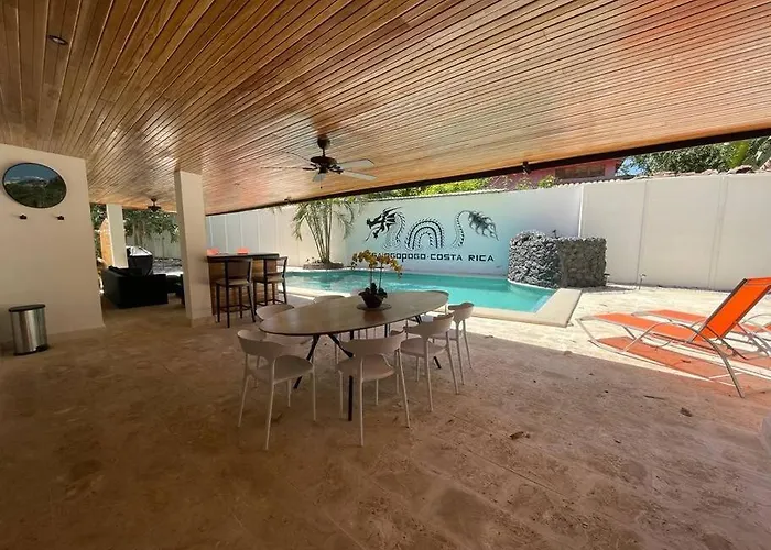 Casa Ogopogo 2.0 - 5 Bedroom In Surfside Playa - Walk To Beach&restaurants * Potrero (Guanacaste)