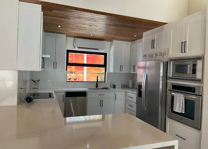 Сasa de vacaciones Casa Ogopogo 2.0 - 5 Bedroom In Surfside Playa - Walk To Beach&restaurants *