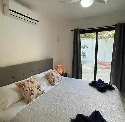 Сasa de vacaciones Casa Ogopogo 2.0 - 5 Bedroom In Surfside Playa - Walk To Beach&restaurants *
