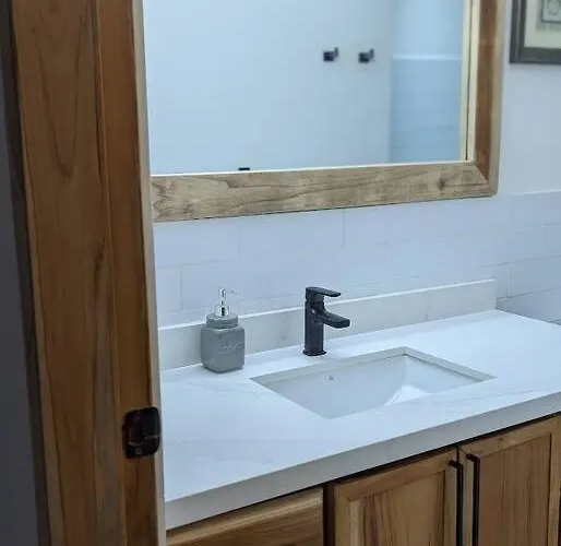 Casa Ogopogo 2.0 - 5 Bedroom In Surfside Playa - Walk To Beach&restaurants Сasa de vacaciones