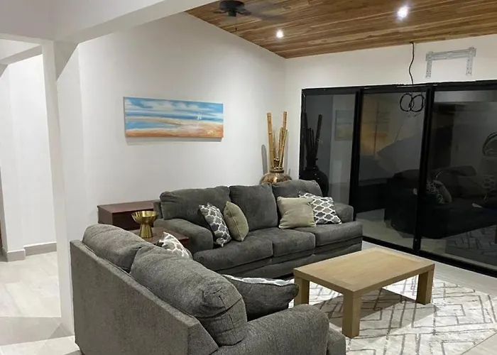 Casa Ogopogo 2.0 - 5 Bedroom In Surfside Playa - Walk To Beach&restaurants Сasa de vacaciones
