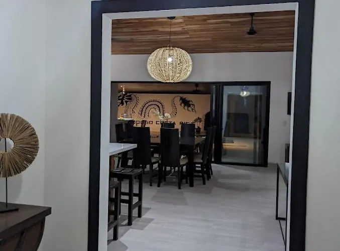 Сasa de vacaciones Casa Ogopogo 2.0 - 5 Bedroom In Surfside Playa - Walk To Beach&restaurants Potrero (Guanacaste)